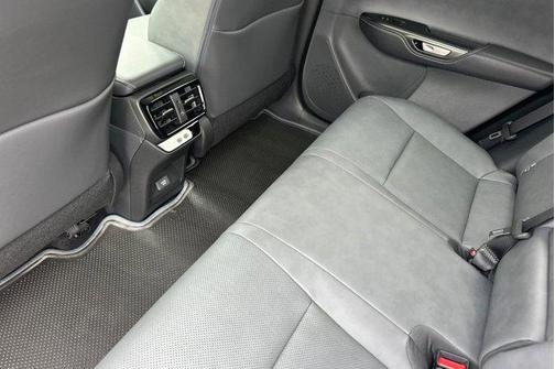 2025 Lexus RZ 450e RZ 450e