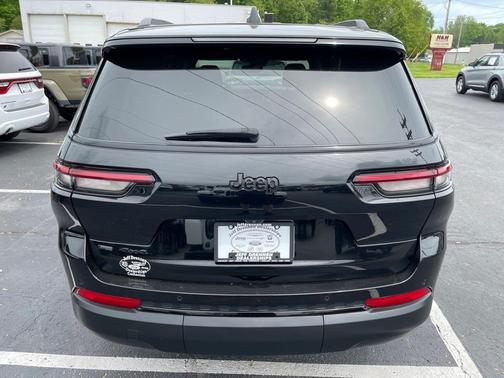 2021 Jeep Grand Cherokee L Laredo