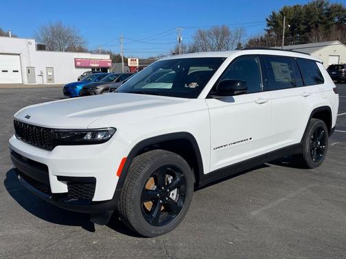 2025 Jeep Grand Cherokee L Laredo