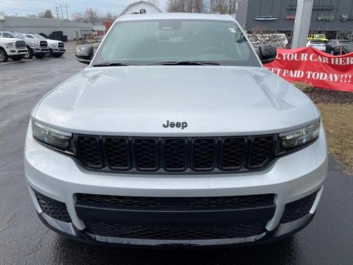 2025 Jeep Grand Cherokee L Laredo