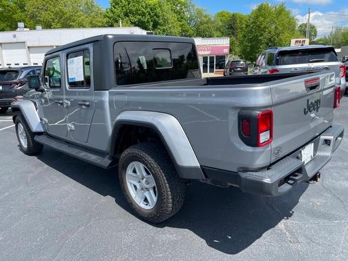 2021 Jeep Gladiator Sport