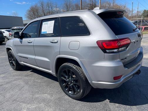 2019 Jeep Grand Cherokee Altitude