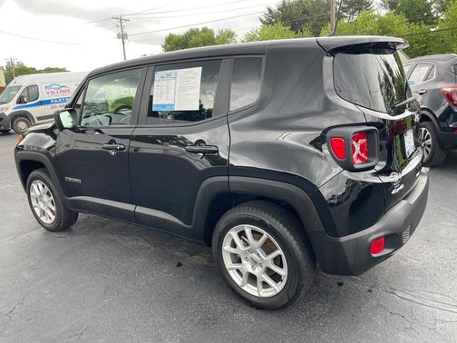 2023 Jeep Renegade Latitude