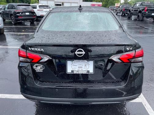 2024 Nissan Versa 1.6 SV