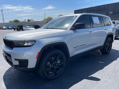 2022 Jeep Grand Cherokee L Laredo