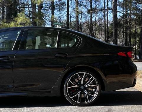 2022 BMW 540 i