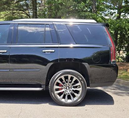 2019 Cadillac Escalade Luxury
