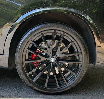 Black Sapphire Metallic 2021 BMW X5 M50i