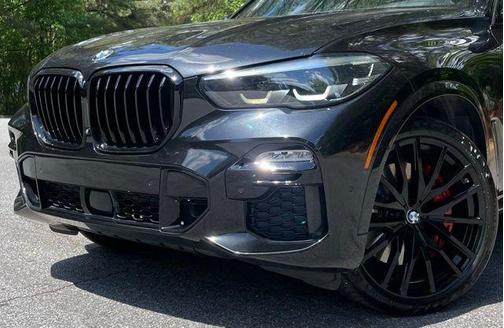Black Sapphire Metallic 2021 BMW X5 M50i