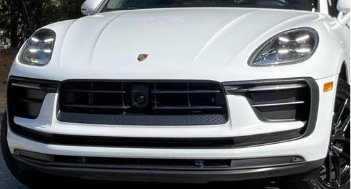 2022 Porsche Macan Base