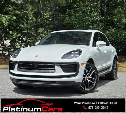 2022 Porsche Macan Base
