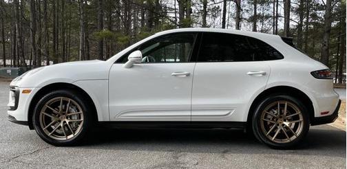 2022 Porsche Macan Base