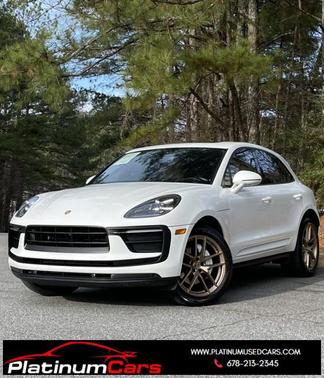 2022 Porsche Macan Base