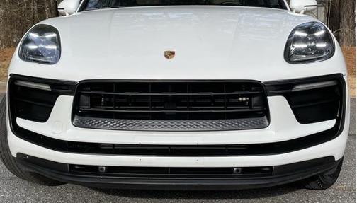 2022 Porsche Macan Base