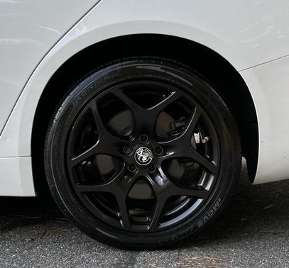 2021 Alfa Romeo Giulia Base