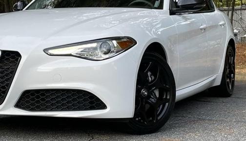2021 Alfa Romeo Giulia Base