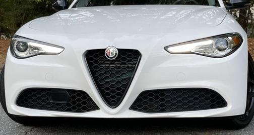 2021 Alfa Romeo Giulia Base