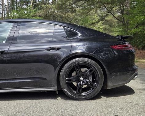 2017 Porsche Panamera 4