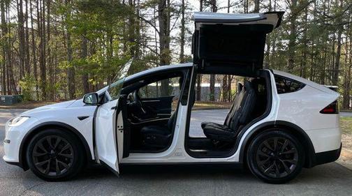 Pearl White Multi-Coat 2023 Tesla Model X