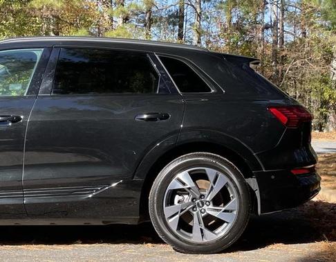 2022 Audi e-tron Premium