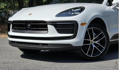 2022 Porsche Macan Base