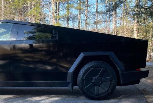 2025 Tesla Cybertruck Long Range