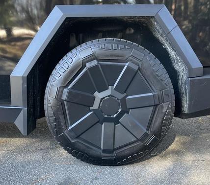 2025 Tesla Cybertruck Long Range