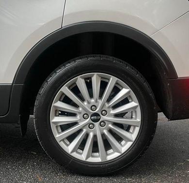 White Platinum Metallic Tri-Coat 2019 Lincoln MKC Standard