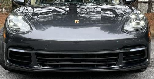 2019 Porsche Panamera 4