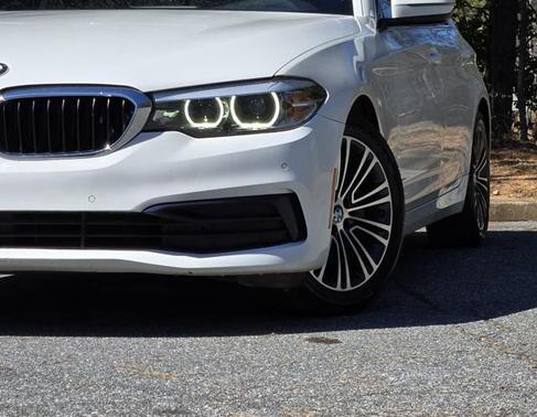 2019 BMW 530 530i