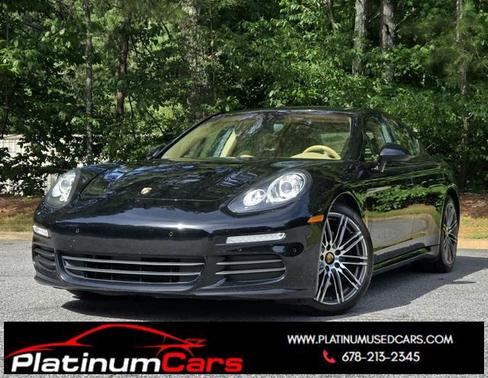 2016 Porsche Panamera 4