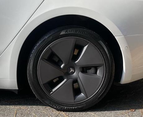 2022 Tesla Model 3 Standard Range