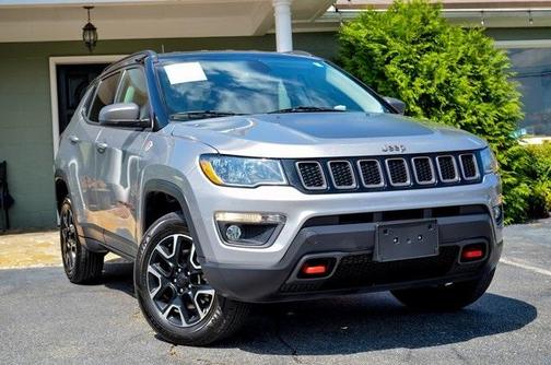 Photo 4 of 32 of 2020 Jeep Compass Trailhawk