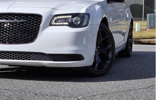 2020 Chrysler 300 Touring