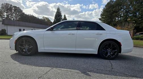 2020 Chrysler 300 Touring