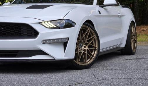 2020 Ford Mustang EcoBoost