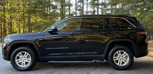 2022 Jeep Grand Cherokee Laredo