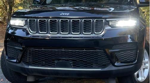 2022 Jeep Grand Cherokee Laredo
