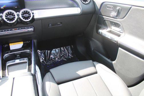 2025 Mercedes-Benz GLB 250 4MATIC