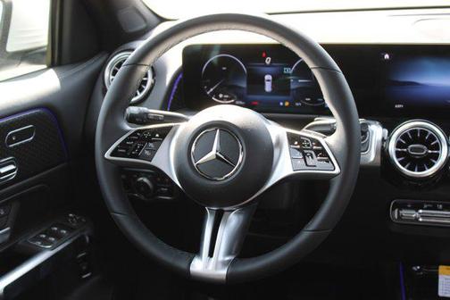 2025 Mercedes-Benz GLB 250 4MATIC