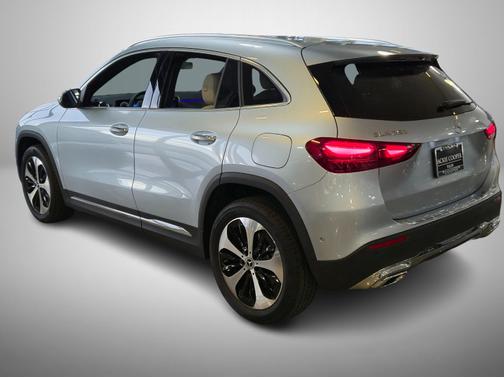 2025 Mercedes-Benz GLA 250 