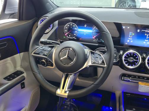 2025 Mercedes-Benz GLA 250 