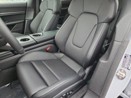 2025 Porsche Taycan RWD