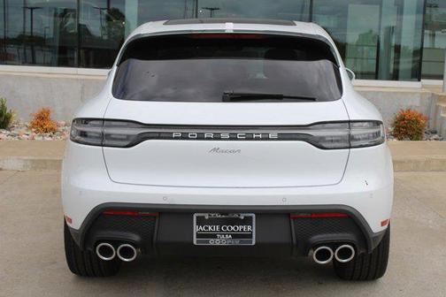 2025 Porsche Macan Base
