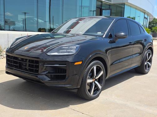 Chromite Black Metallic 2026 Porsche Cayenne