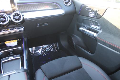 2025 Mercedes-Benz AMG GLB 35 