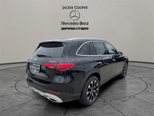 2025 Mercedes-Benz GLC 350e Base