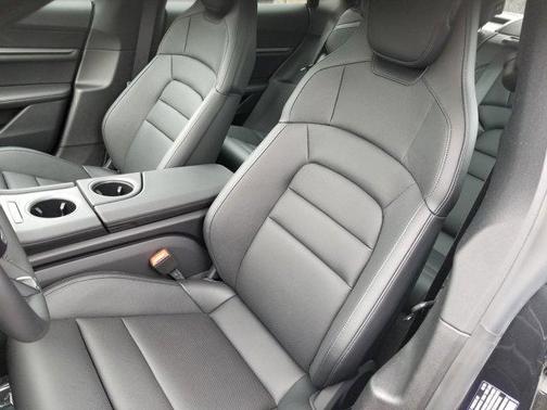 2025 Porsche Taycan RWD