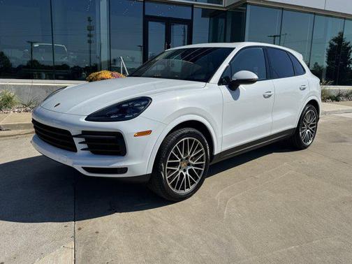 2022 Porsche Cayenne Platinum Edition