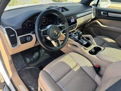2022 Porsche Cayenne Platinum Edition